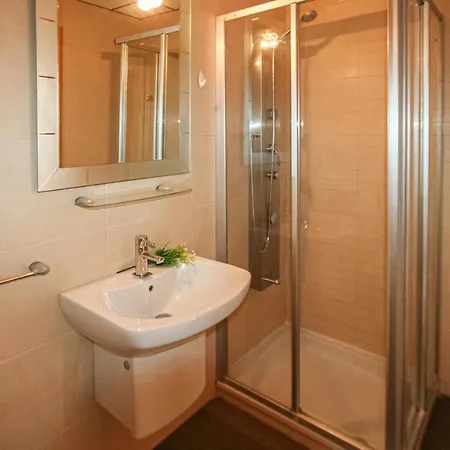 Appartement Beautiful In With Sauna, Indoor Swimming Pool And Swimming Pool *